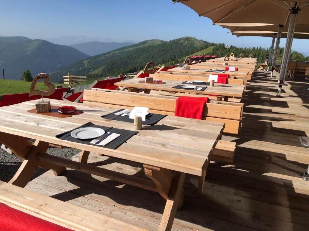 Schi- Und Wanderhotel Berghof Bad Kleinkirchheim Bagian luar foto